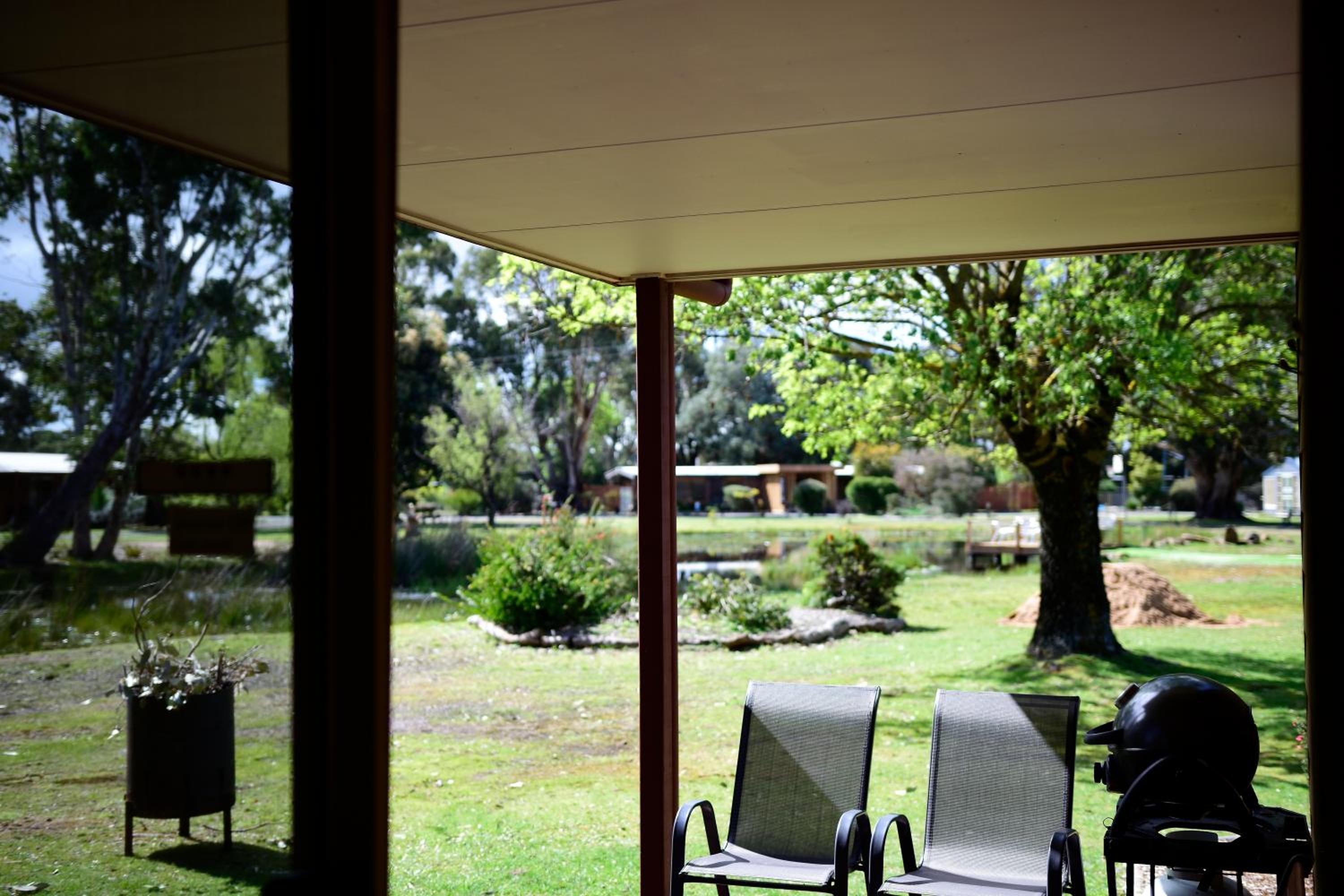 Deluxe Two-Bedroom Cottage with Spa Bath