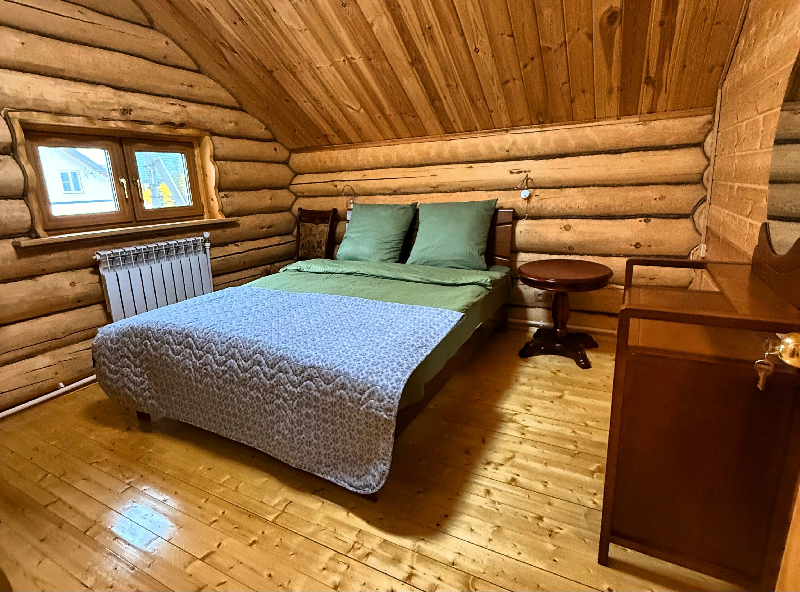 Коттедж с балконом