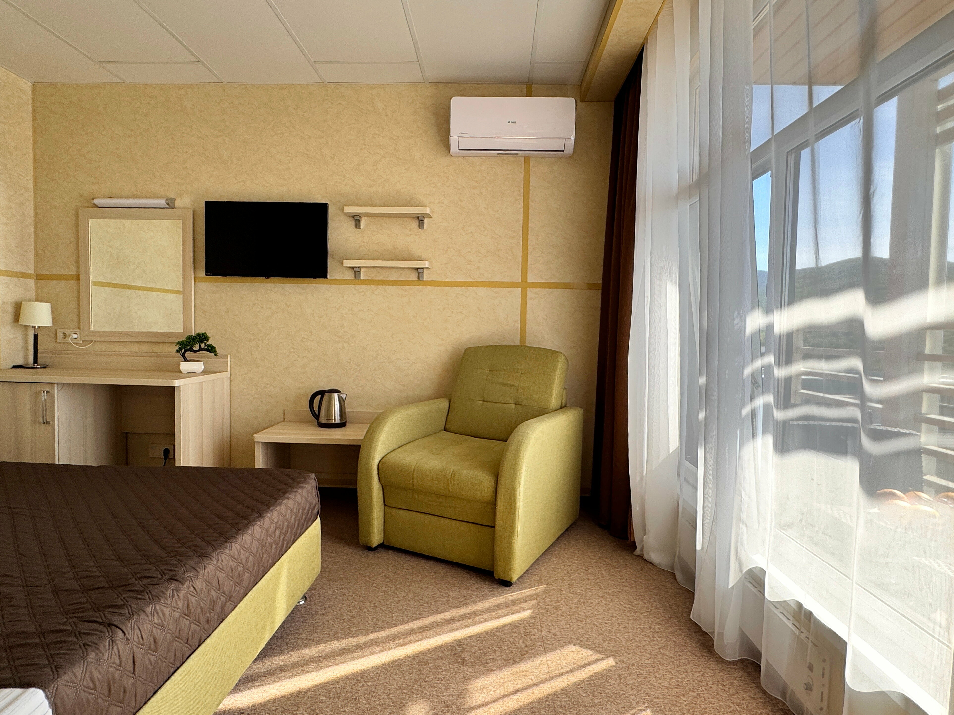 6-ти местный номер Коннект с общей террасой (Этаж под ключ)