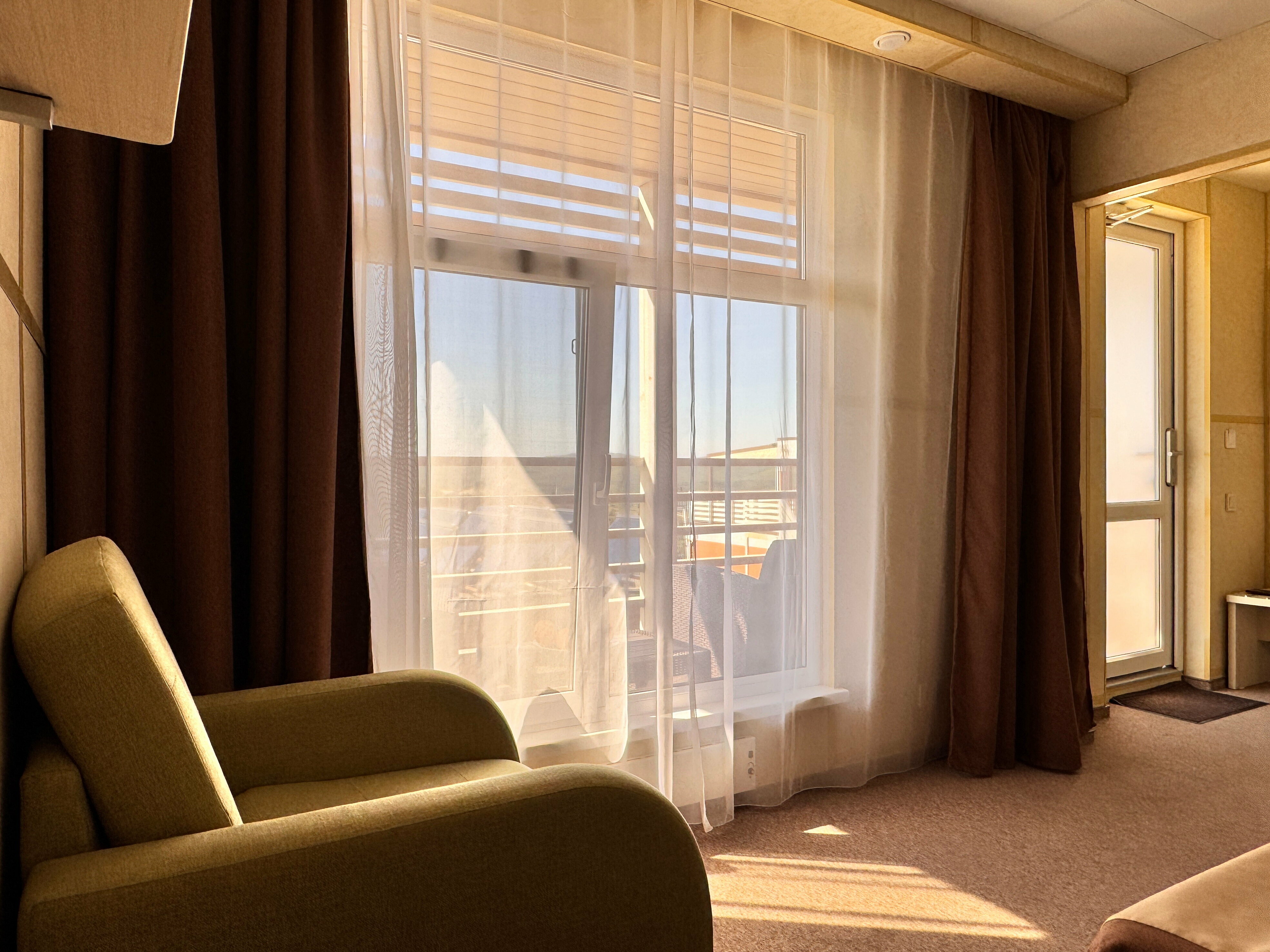 5-ти местный номер Коннект с общей террасой (Этаж под ключ)