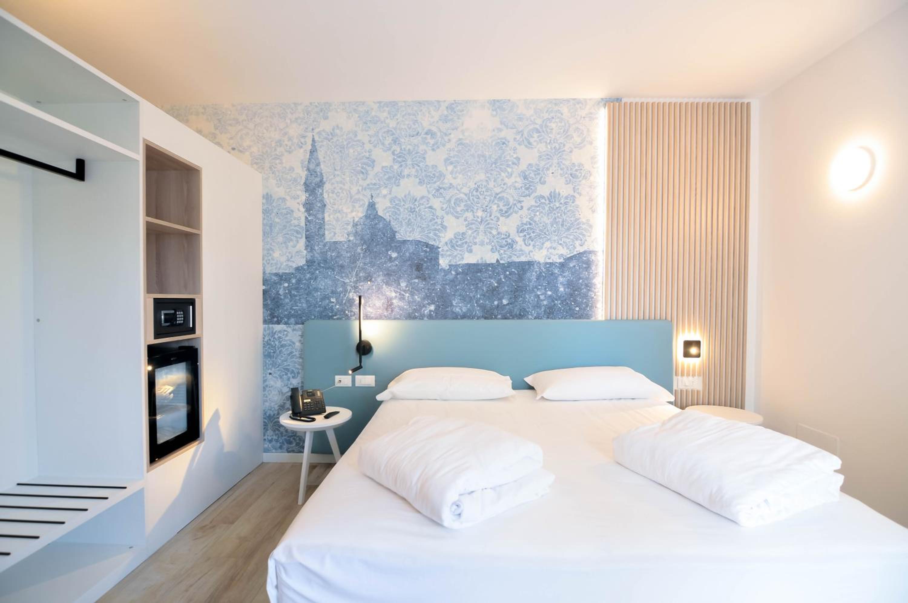 Junior Suite With Jacuzzi - Annex Building