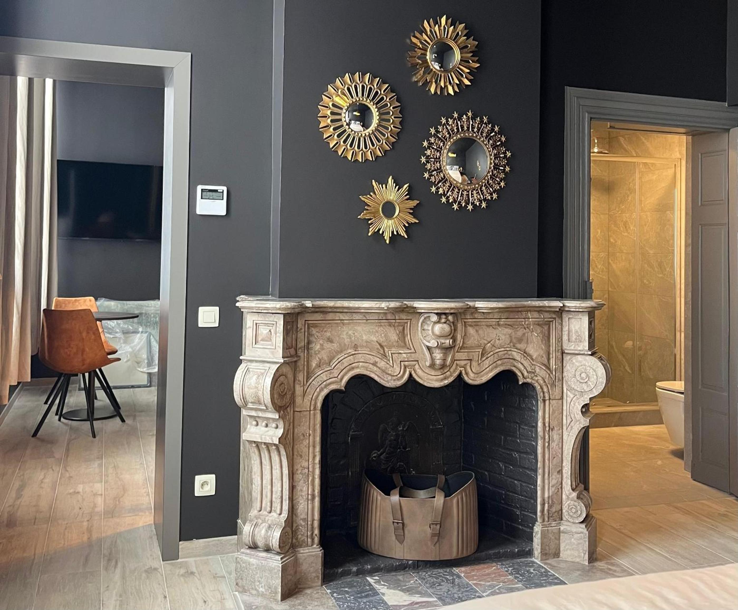 One-Bedroom Apartment with City View