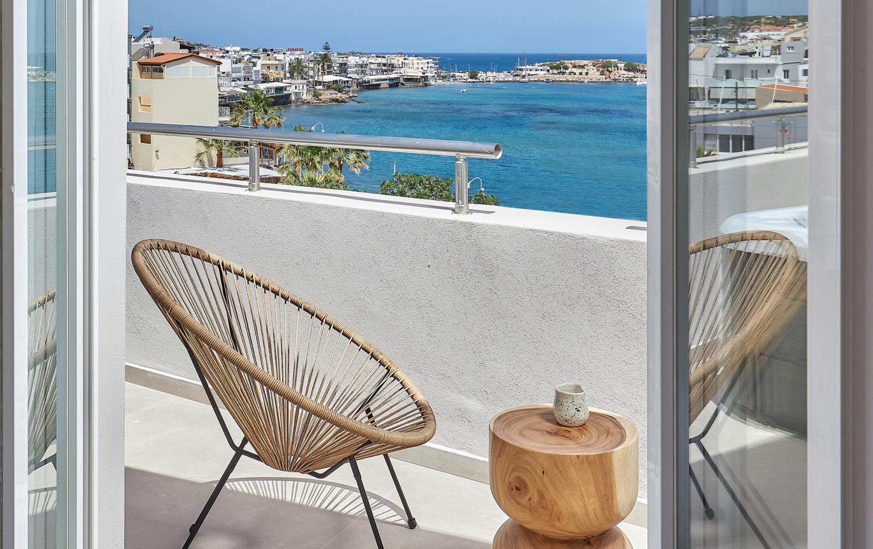 Deluxe Suite with Jacuzzi