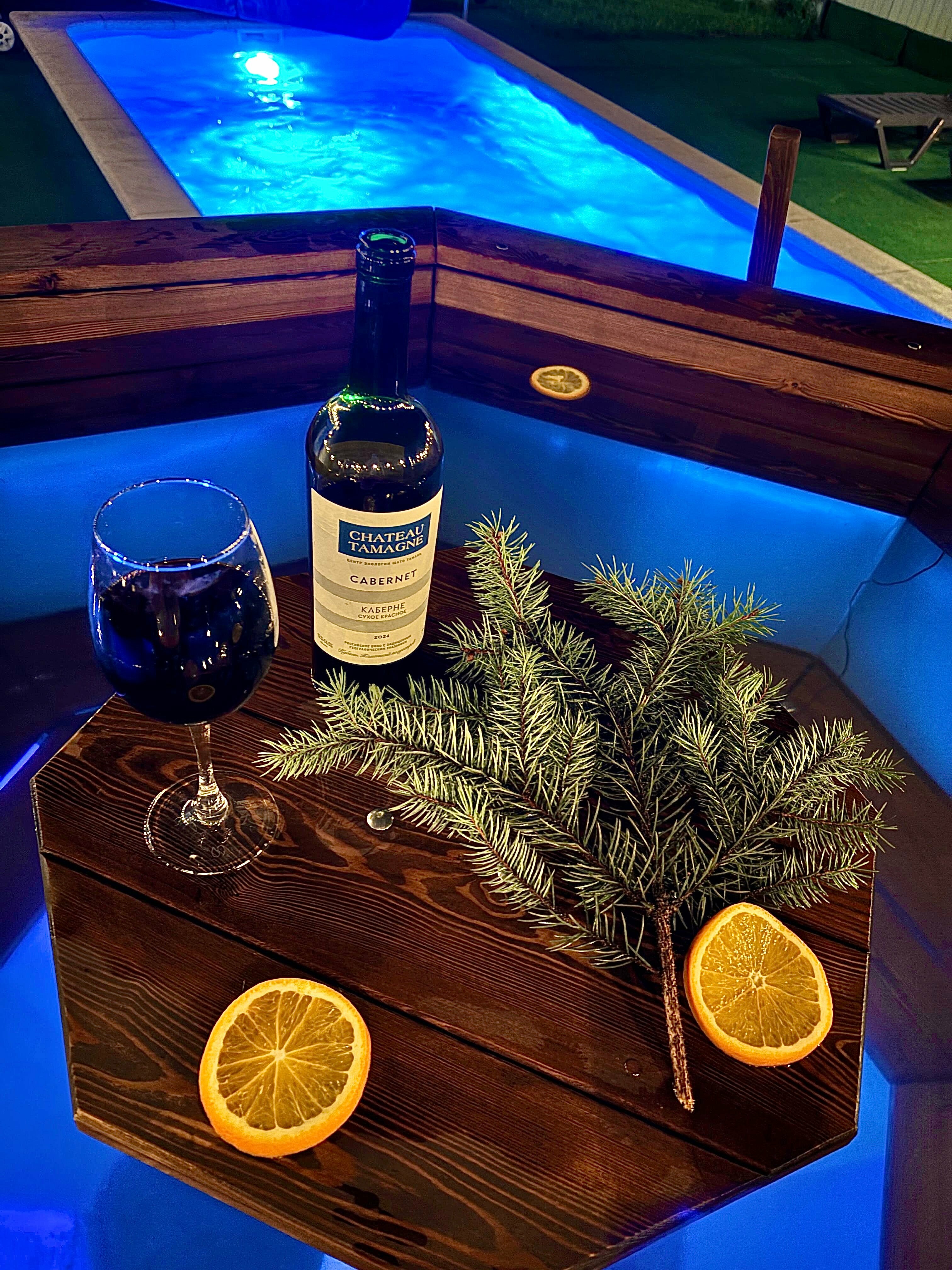 Дом с собственным бассейном