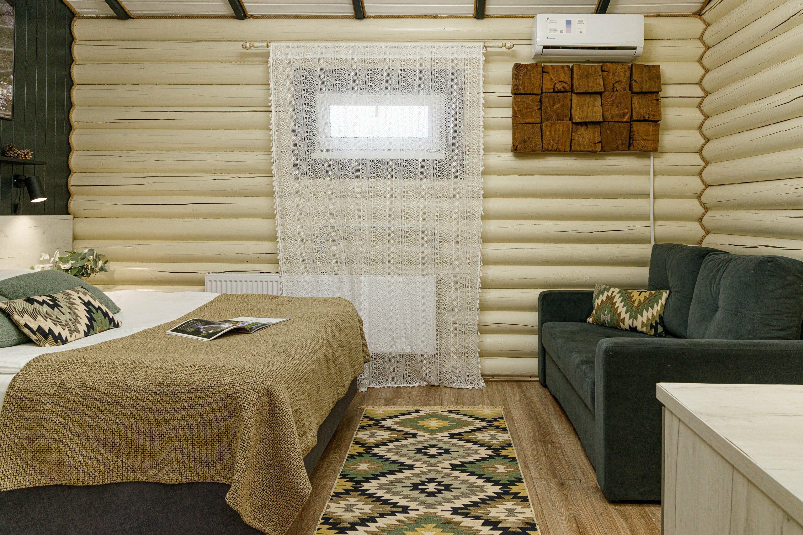 Люкс Скандинавия с собственной террасой и мини кухней.