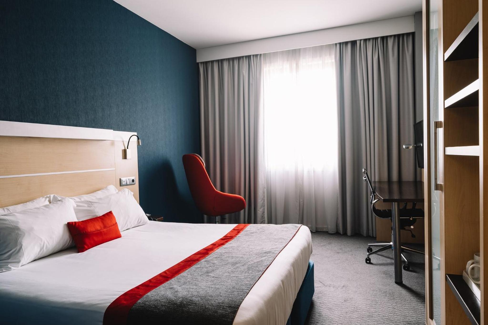 Standard Double Room with Free Breakfast