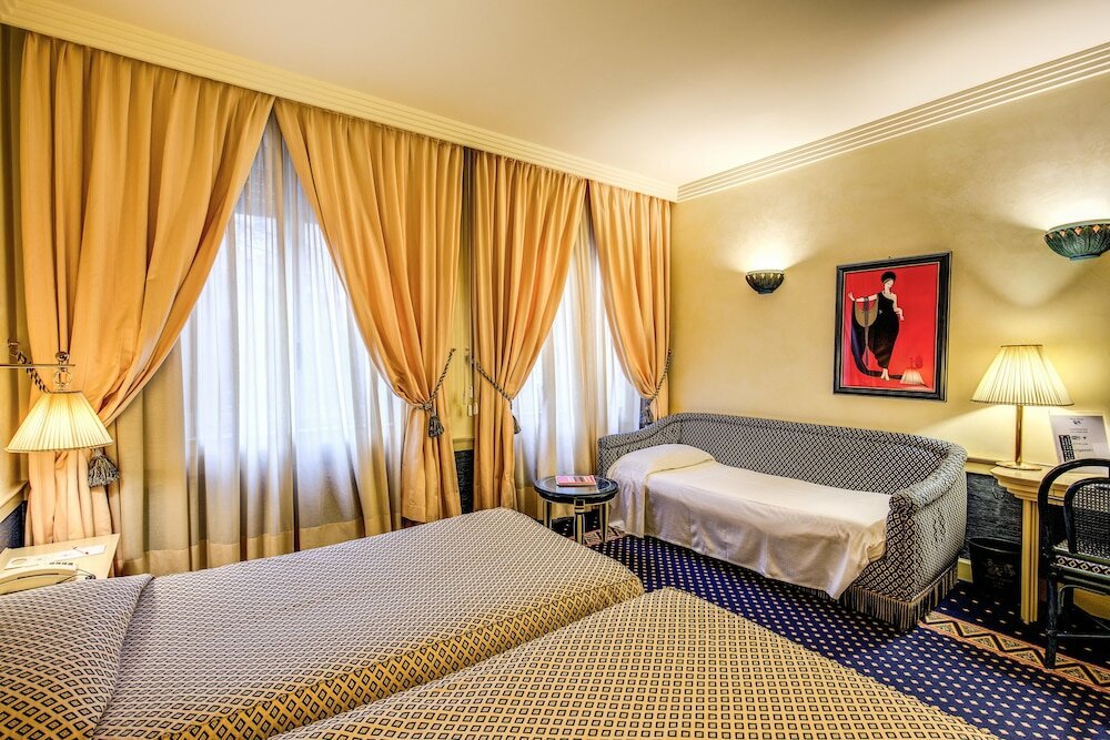 Triple Room