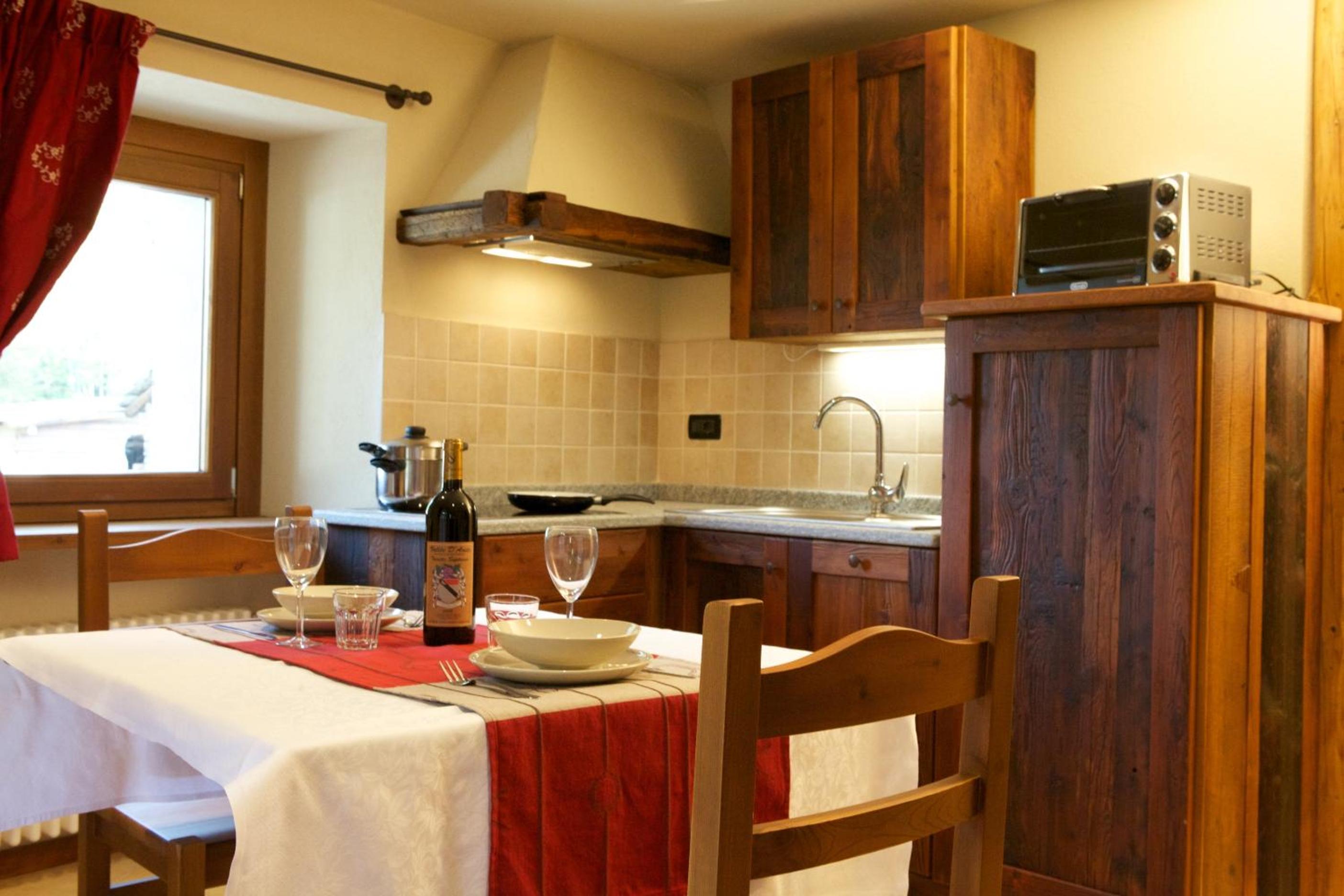 Two-Bedroom Apartment - Split Level