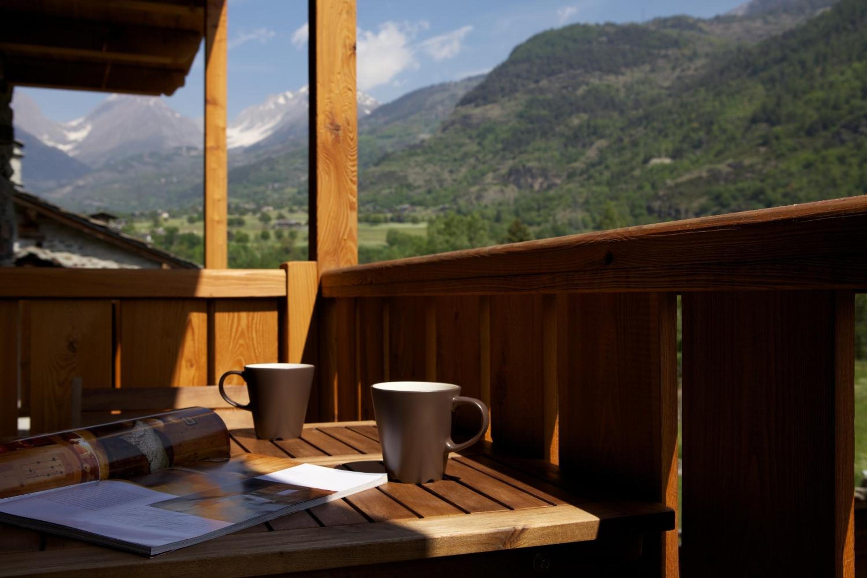 Two-Bedroom Apartment - Split Level