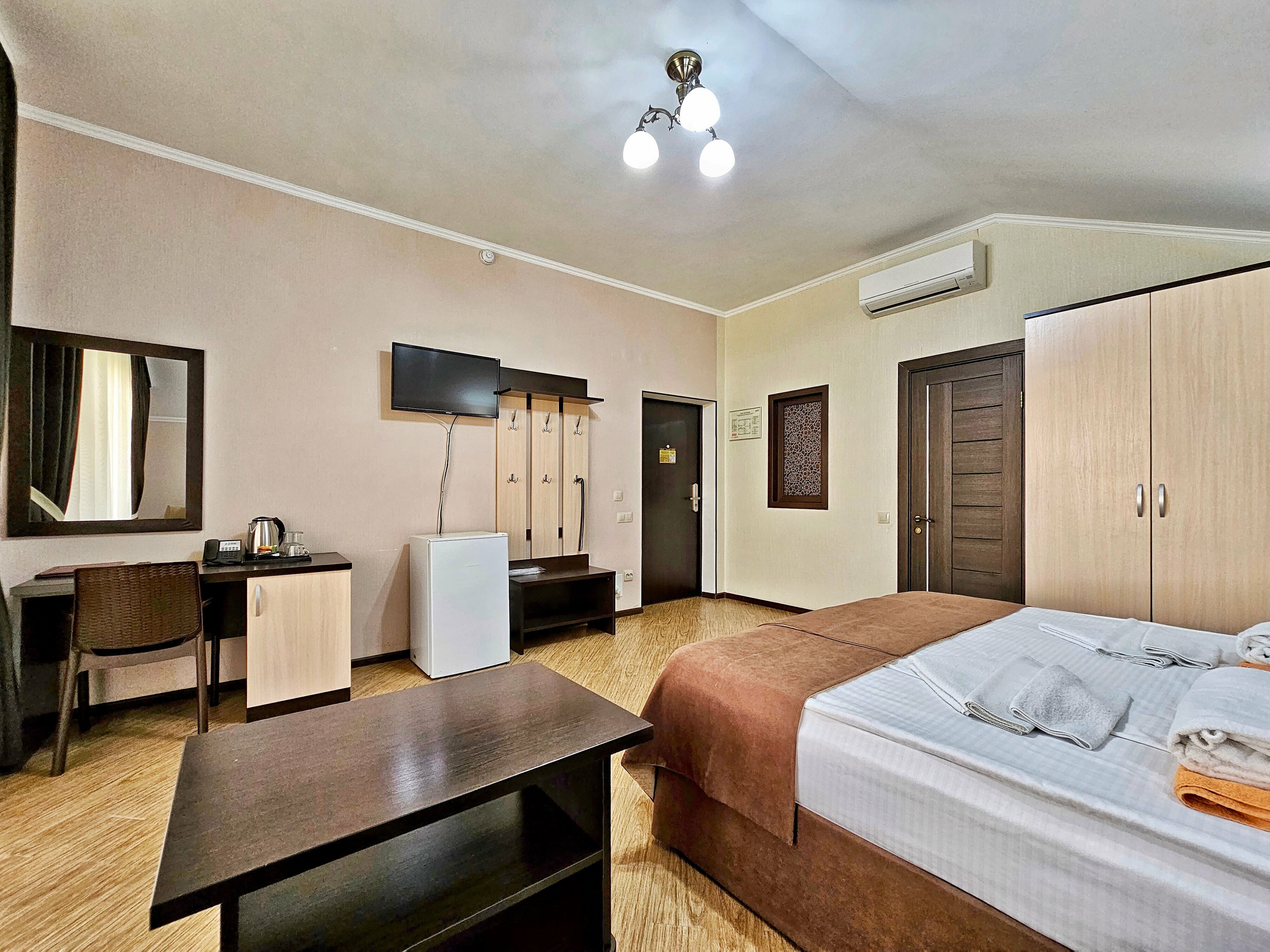 Двухместный номер с 1 кроватью или 2 отдельными кроватями и собственной ванной комнатой