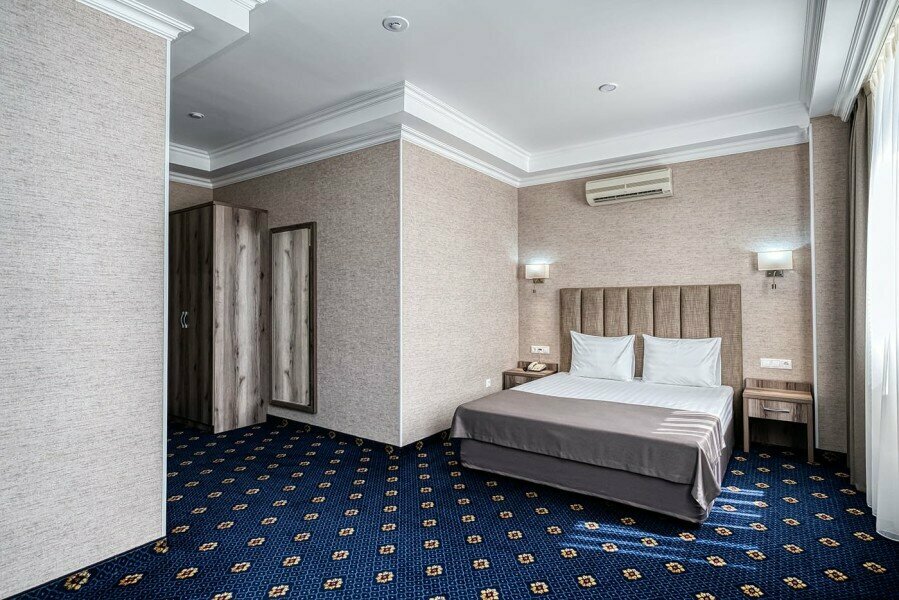 Стандарт с одной большой кроватью