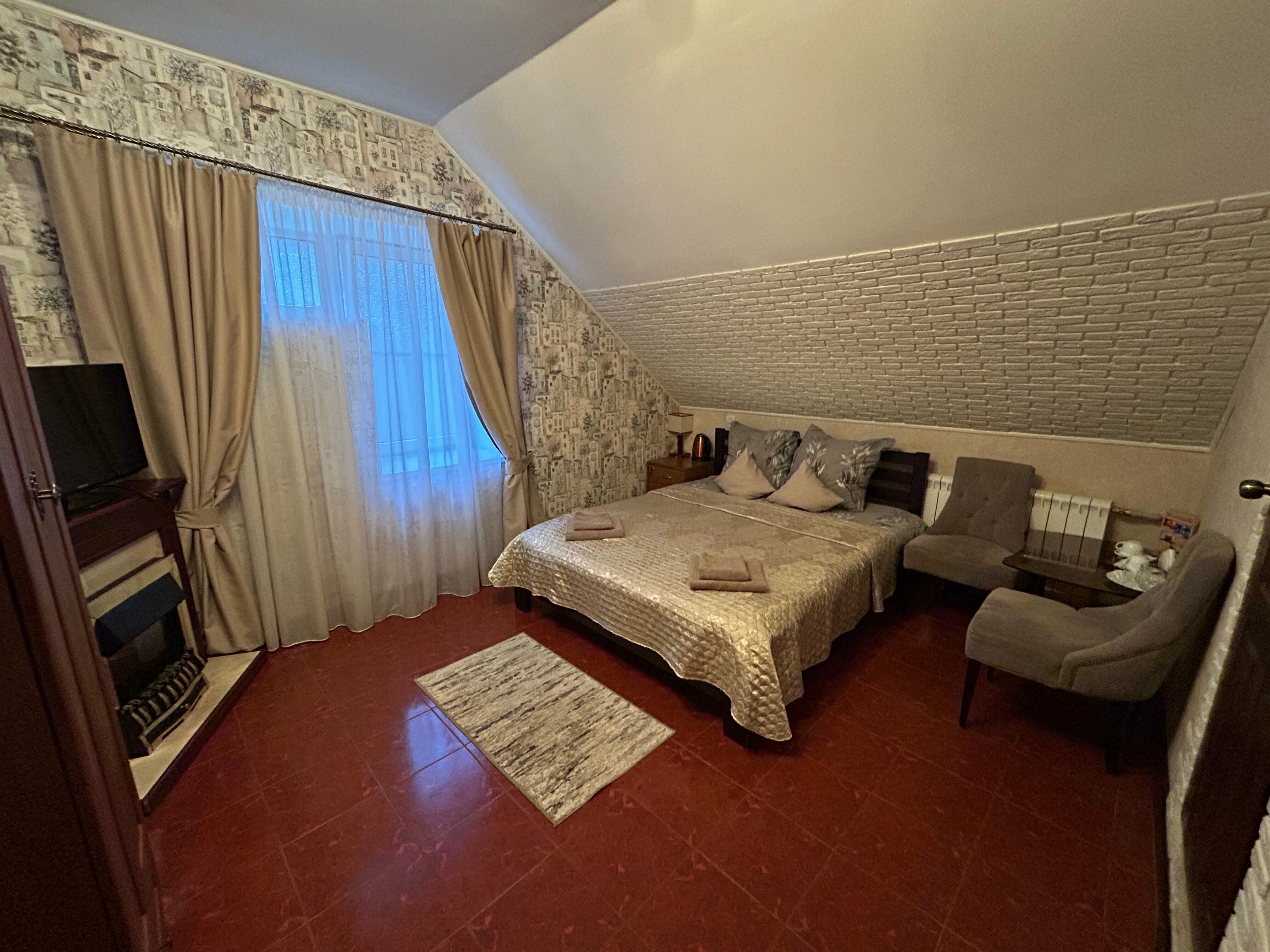 Небольшой двухместный номер с 1 кроватью