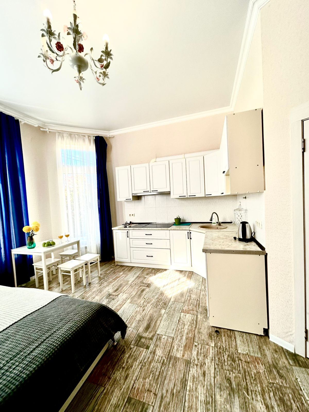 Апартаменты с видом на бассейн