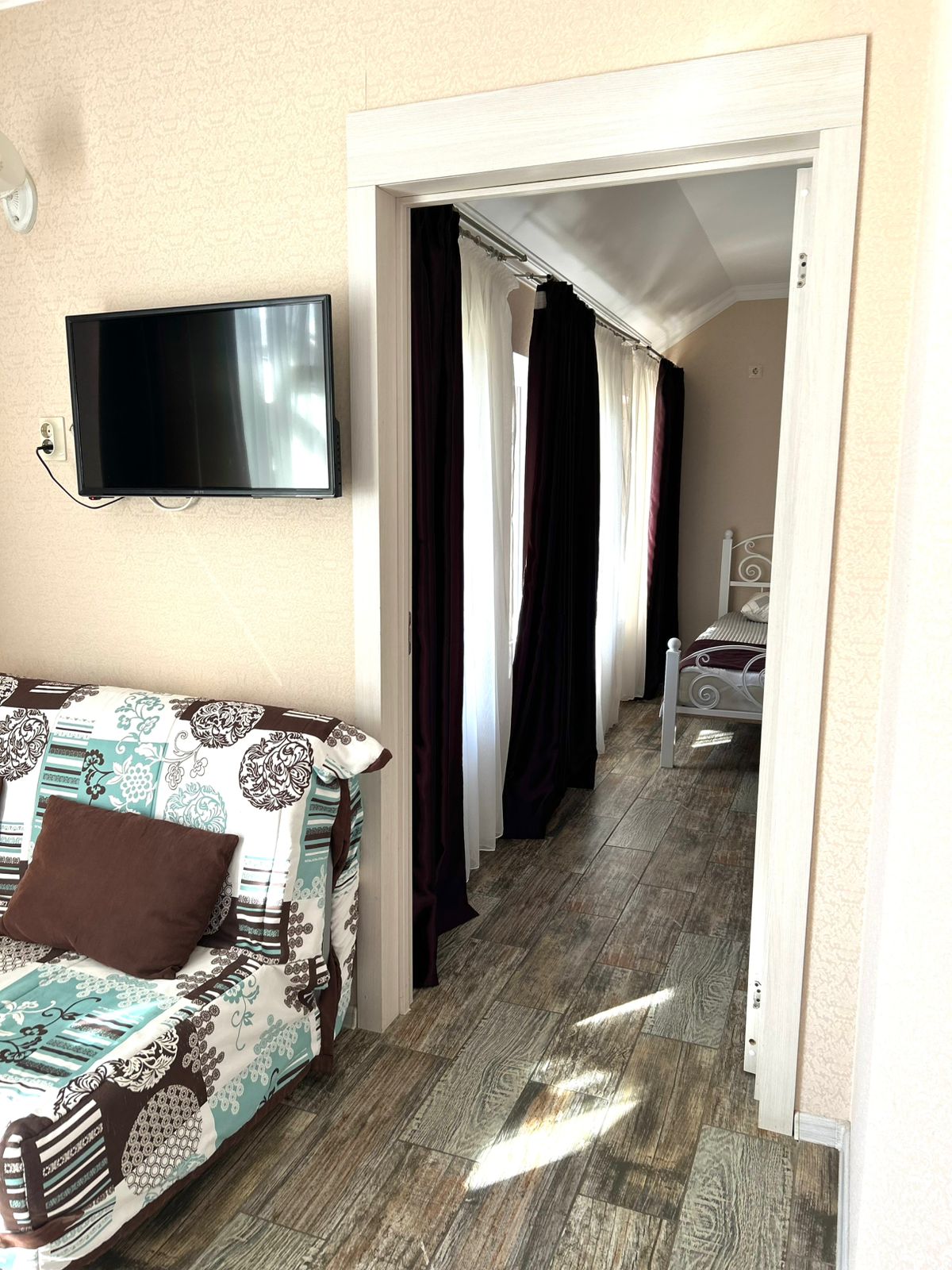 Двухкомнатный люкс с видом на море и балконом