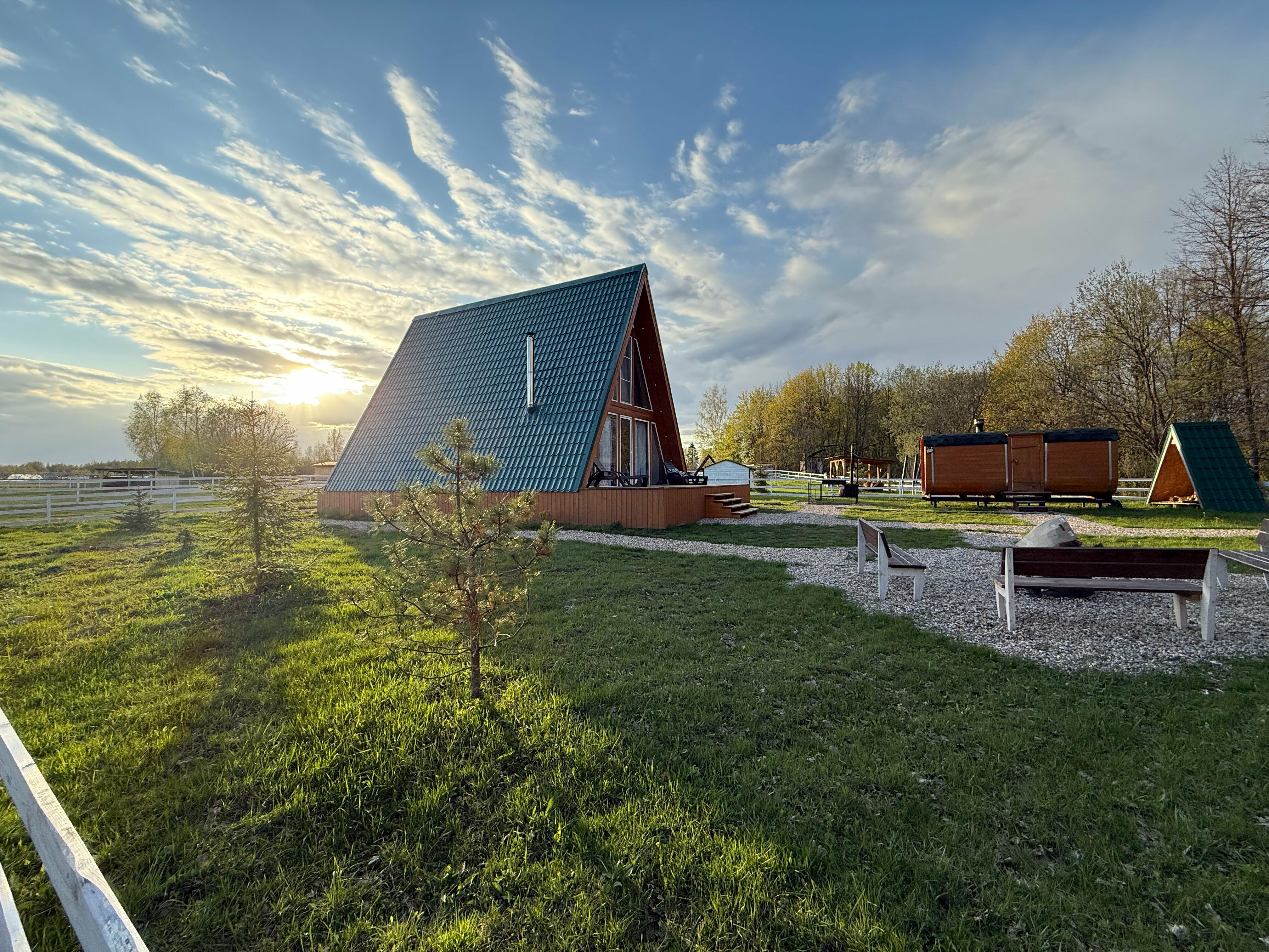 Дом Large с видом на лес