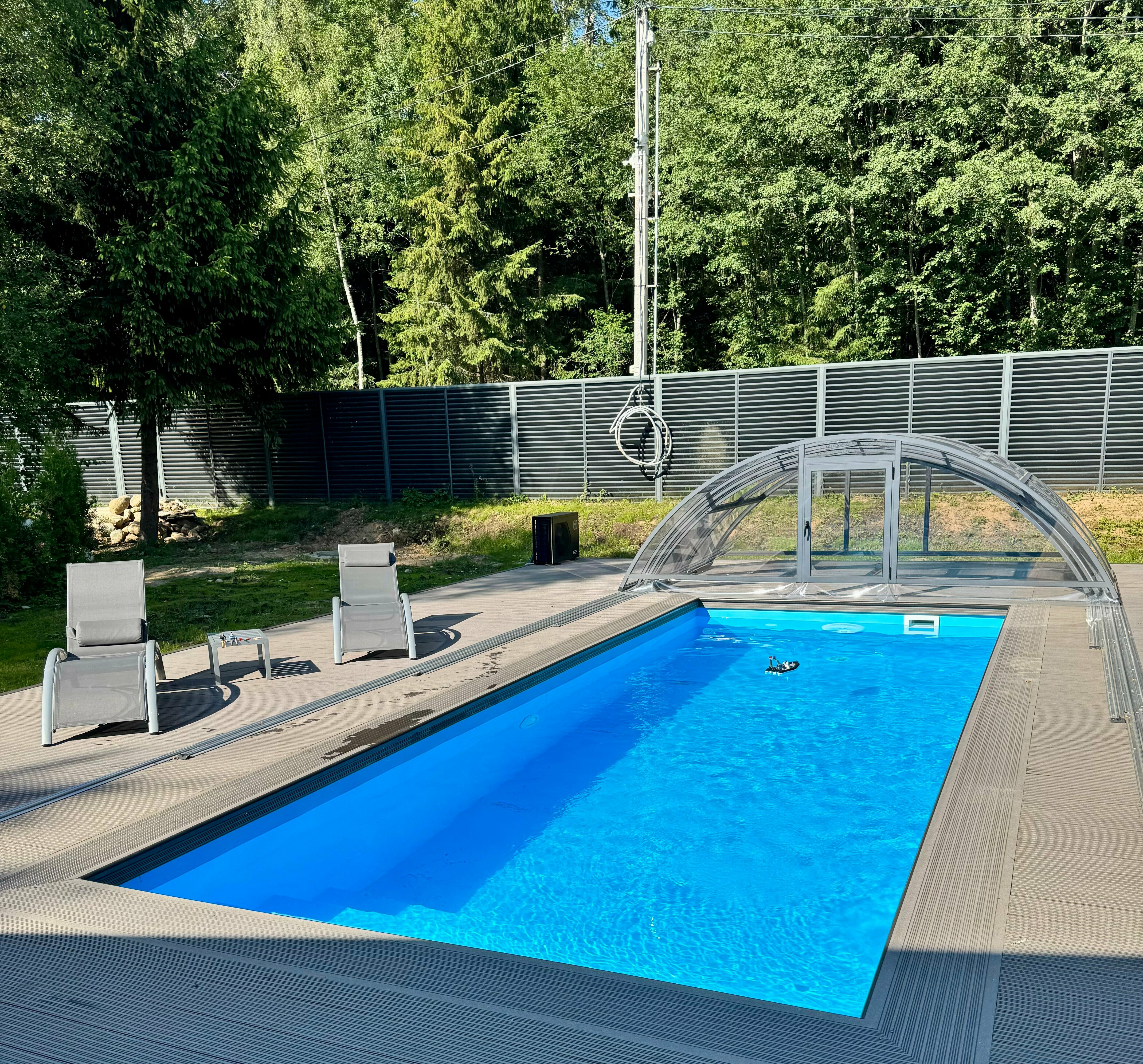 Дом с летним бассейном (3 спальни)