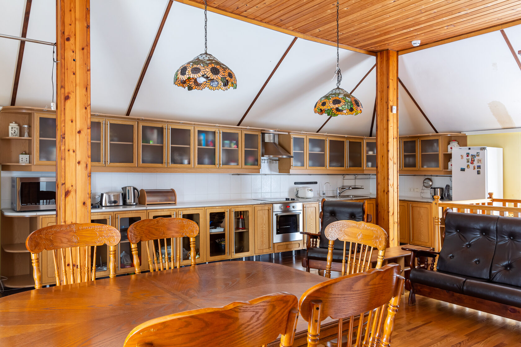 Дом на пруду