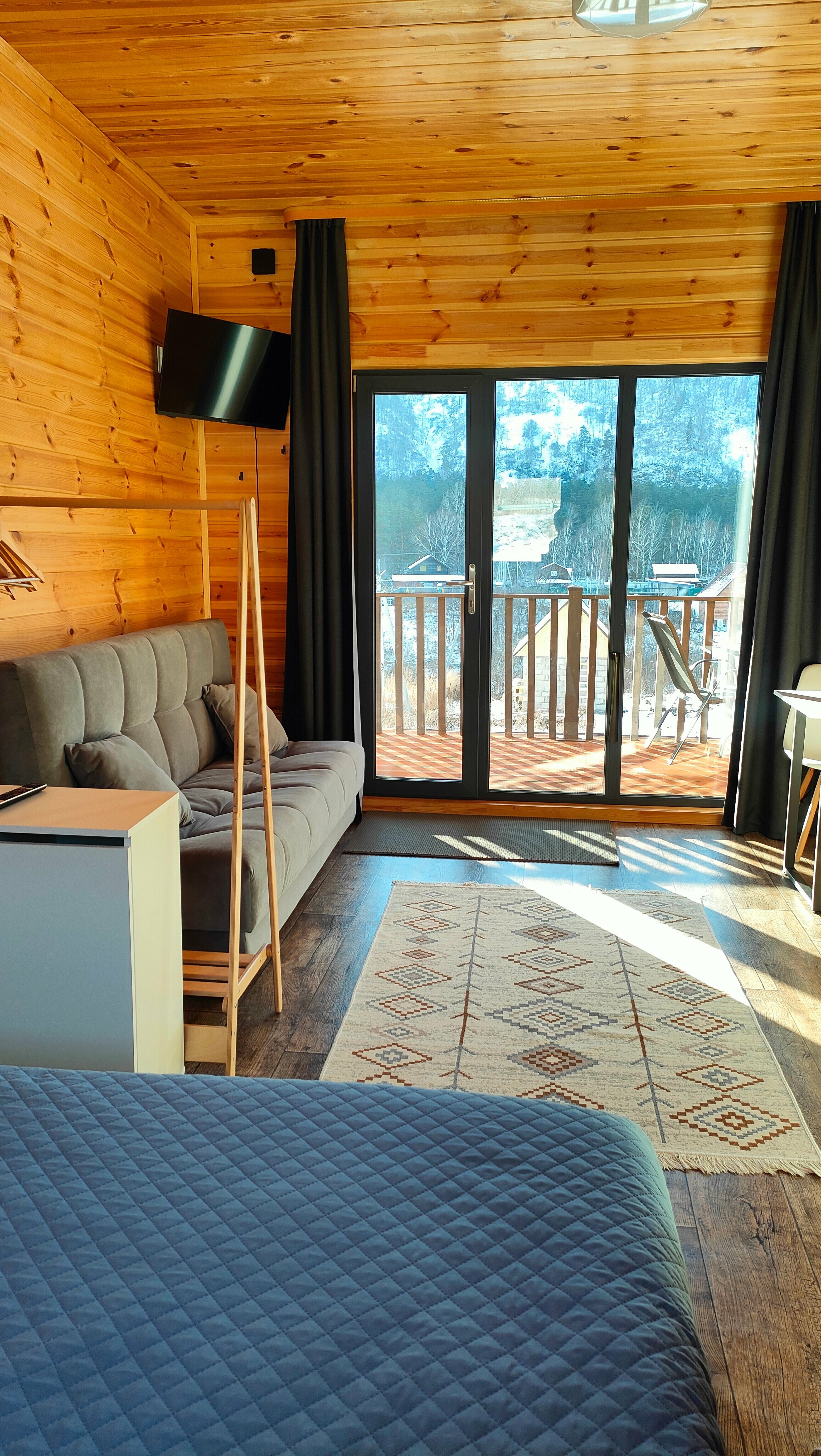 Четырехместный номер с видом на горы