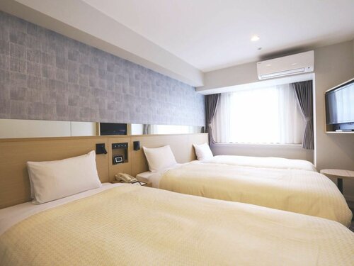 Twin＋Sofa bed Non-Smoking в The Hedistar Hotel Narita
