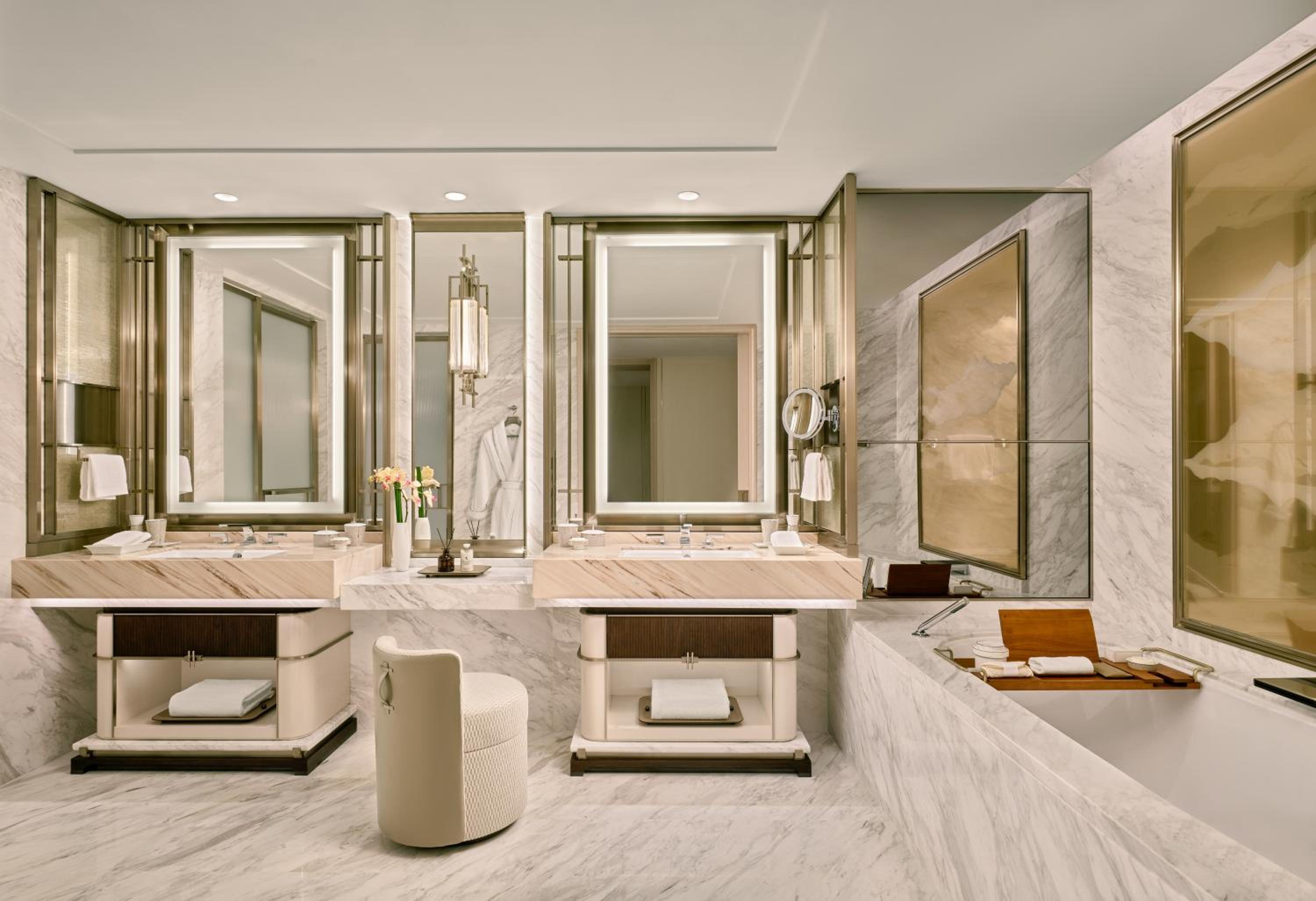 An Extended Indulgence - Paiza Signature Suite King City View