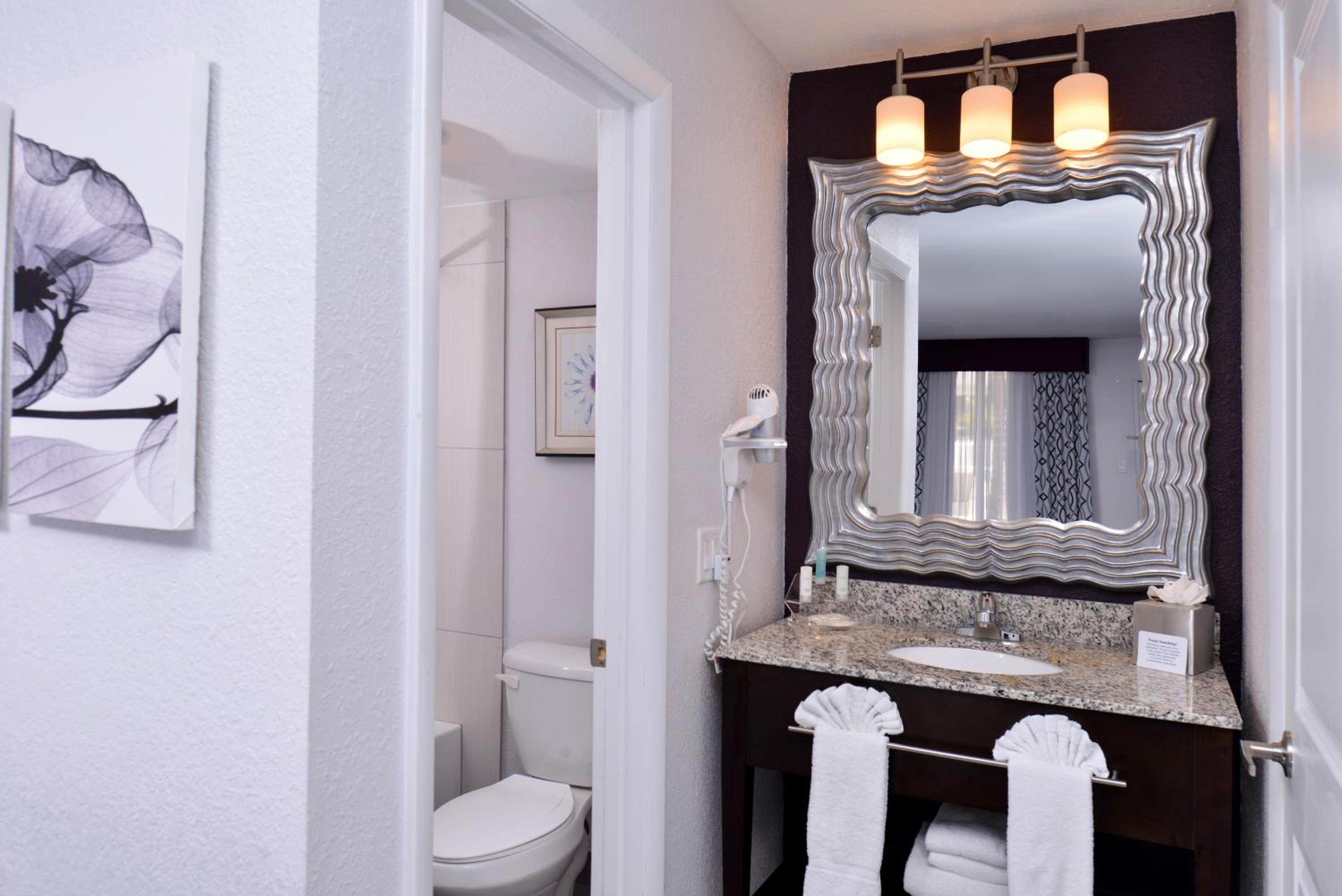 Queen Room with Two Queen Beds (No Resort Fee)