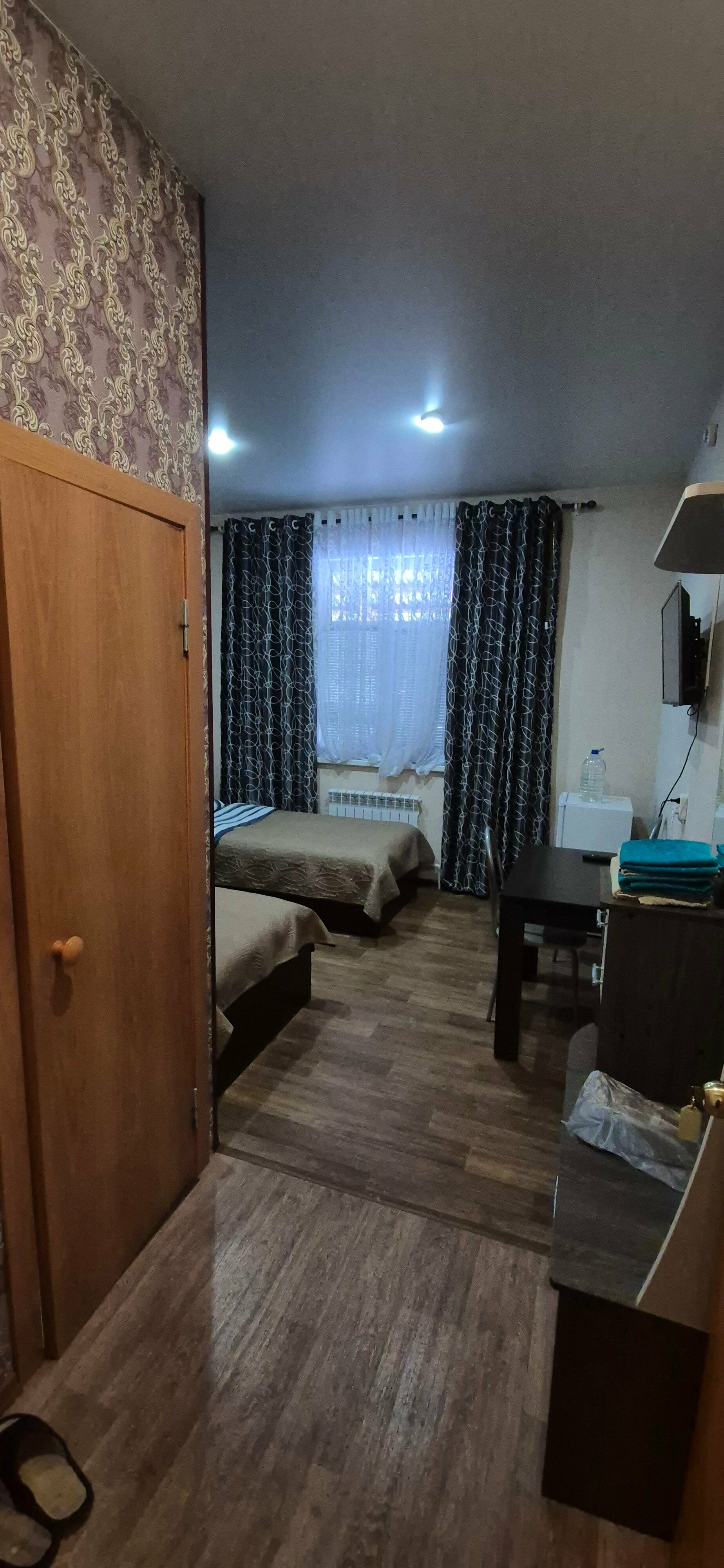 Двухместный номер с 2 отдельными кроватями и душем