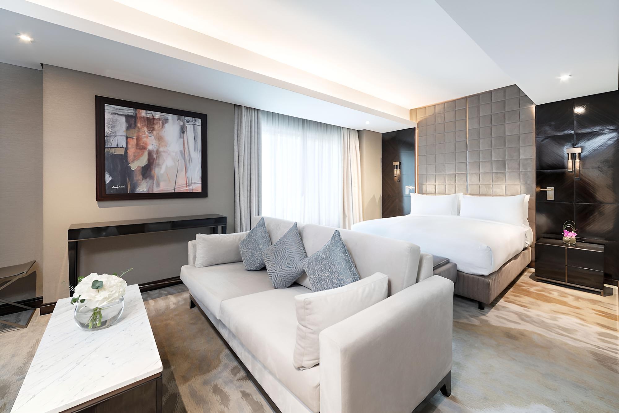 King Ambassador Suite, Suite