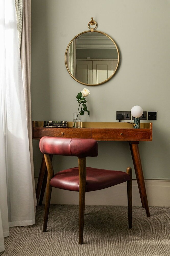 Junior Studio Suite, 1 King Bed (Lower Ground Floor)