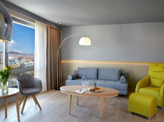 Executive Suite with City View