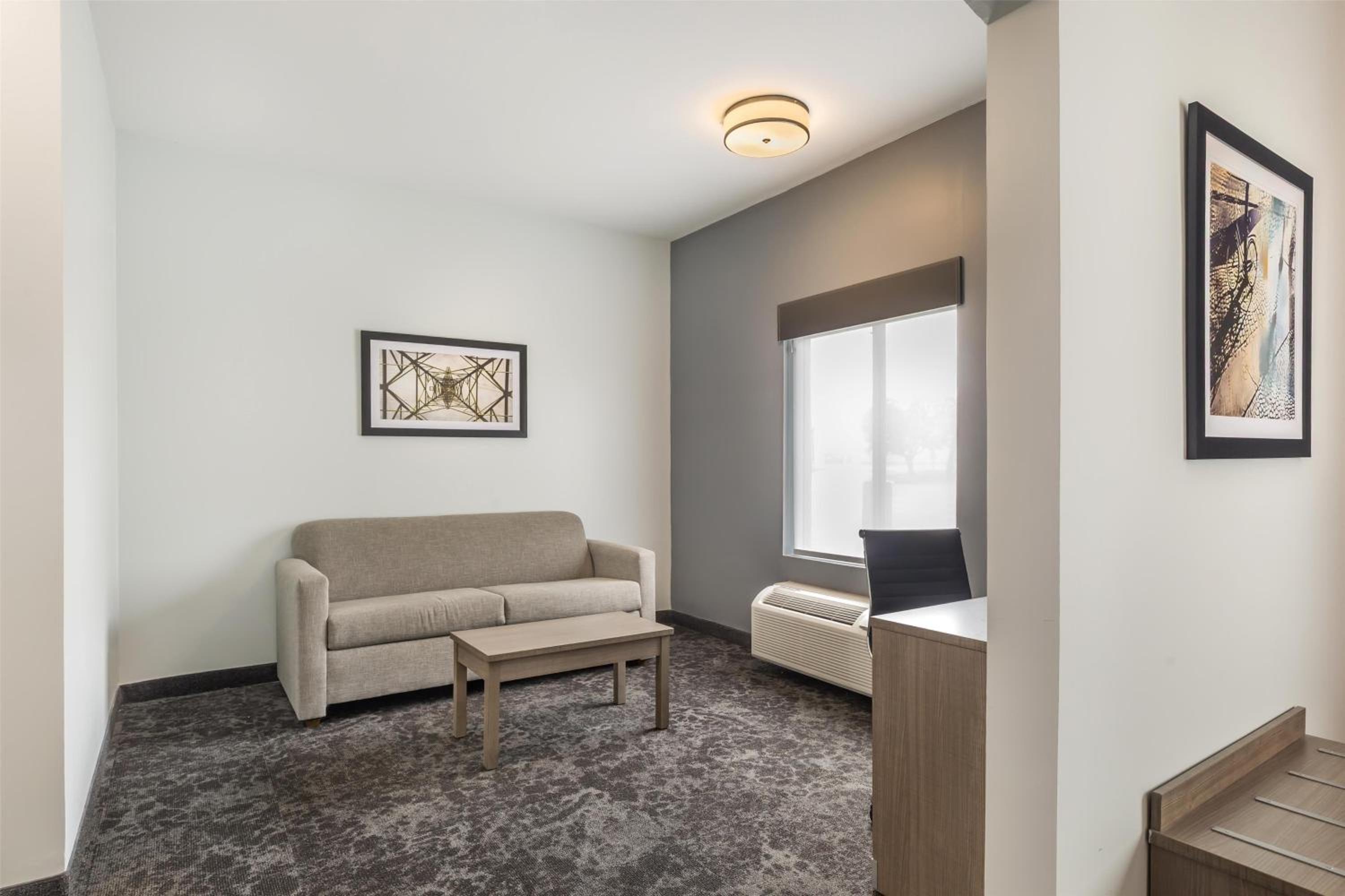 King Suite with Roll-In Shower and Sofa Bed - Disability Access/Non-Smoking