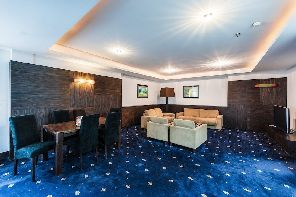 Royal Penthouse, City View