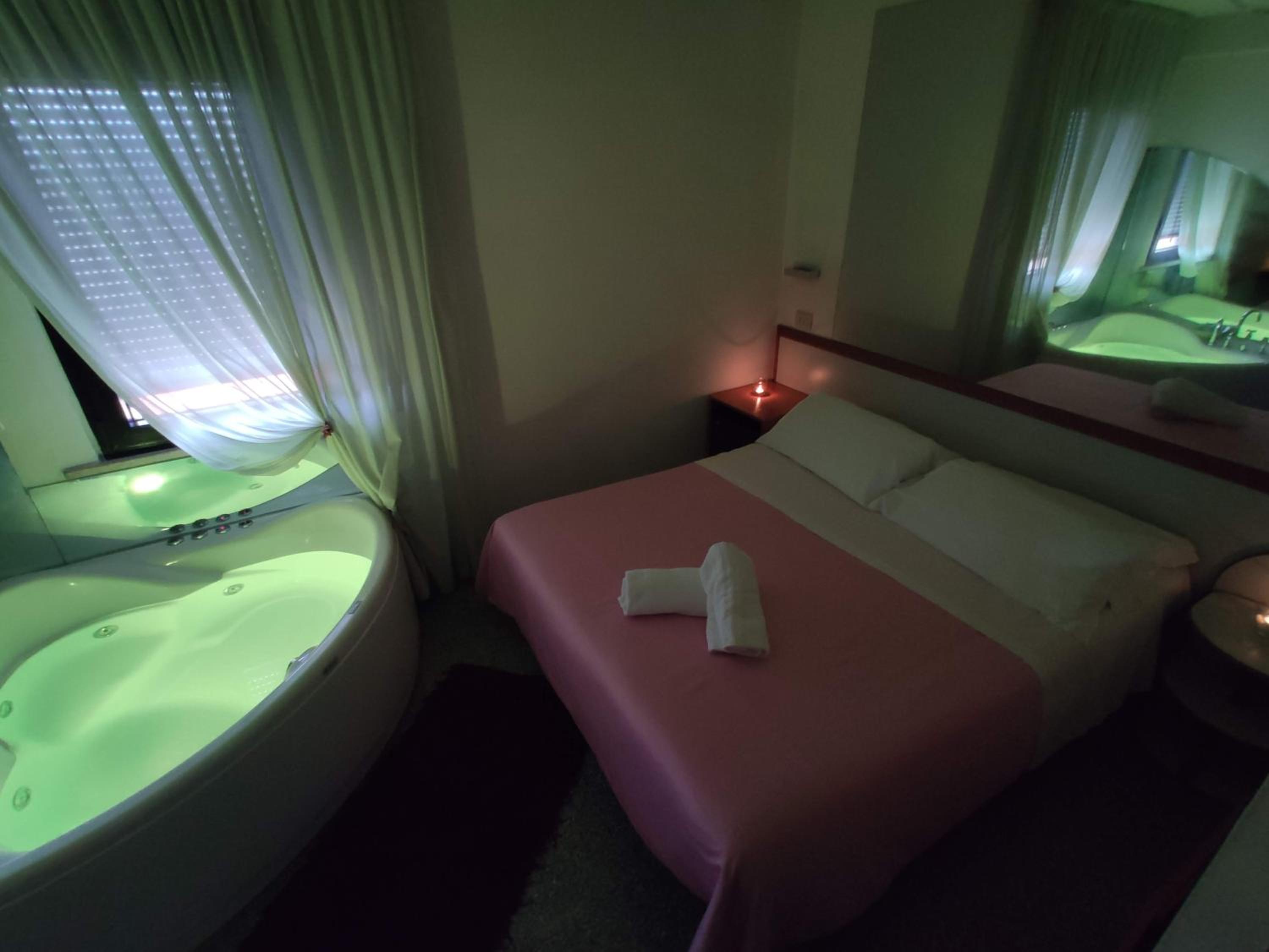 Double Room with Spa Bath