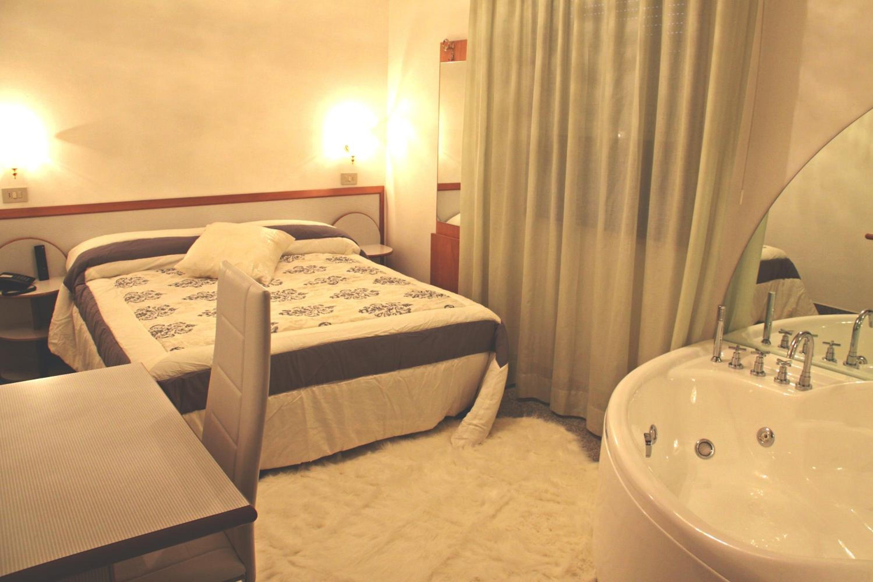 Double Room with Spa Bath