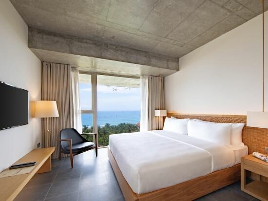 Deluxe Ocean Front Room