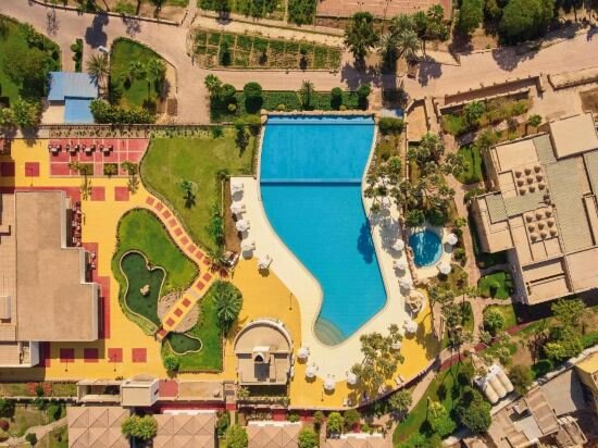 Standard King Pool View (Elephantine Wing)