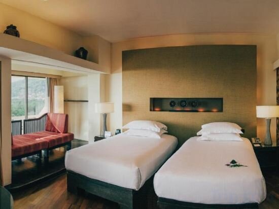 Junior Twin Suite With Garden View