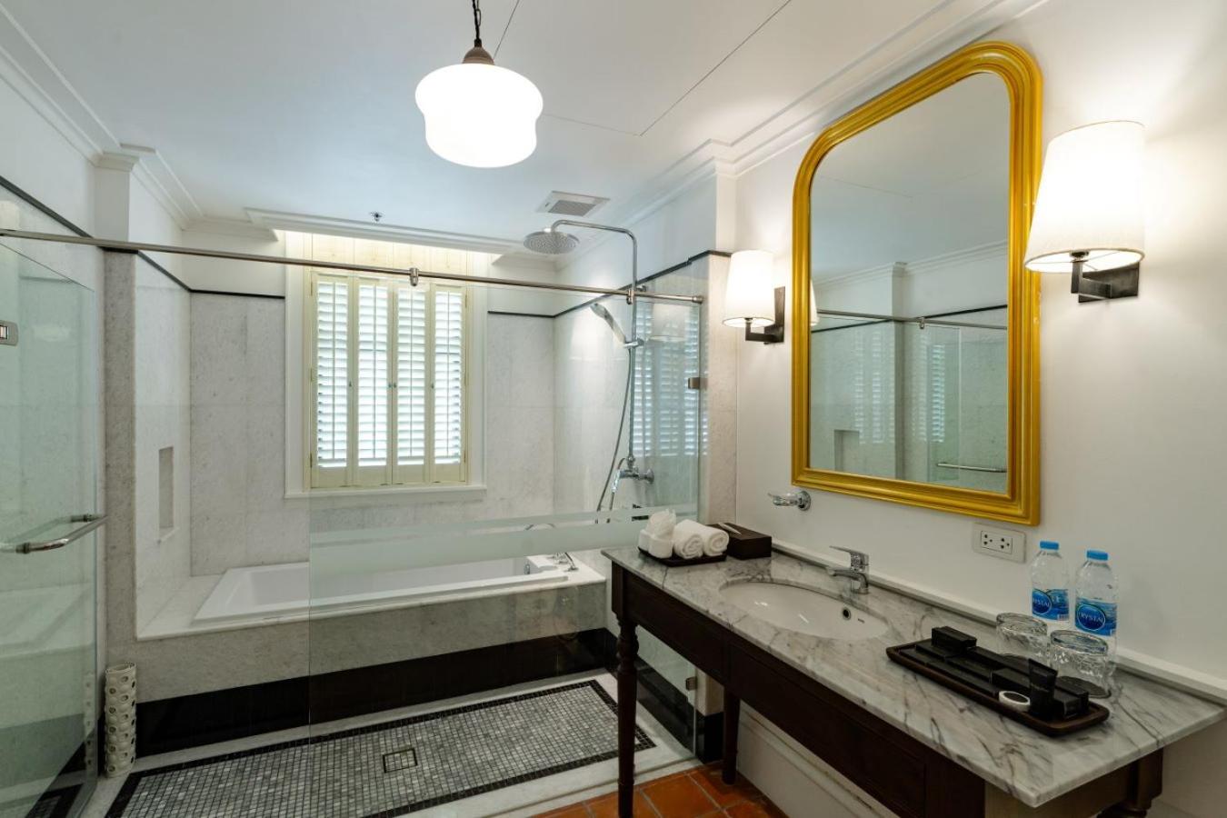 Grand Deluxe Plus King Room