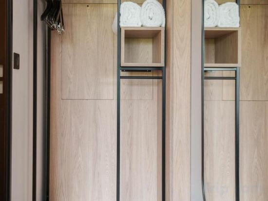 Standard Room - 1 Queen Bed