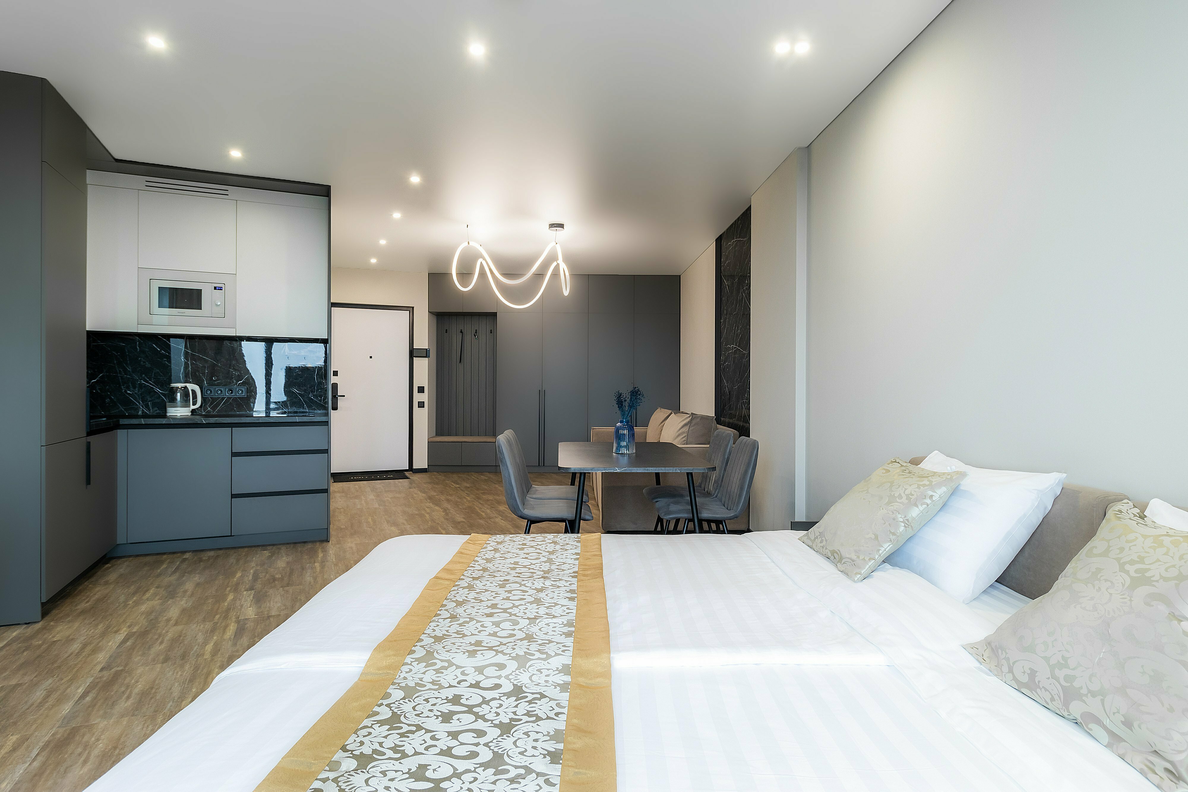 Студия Premier с видом на лес