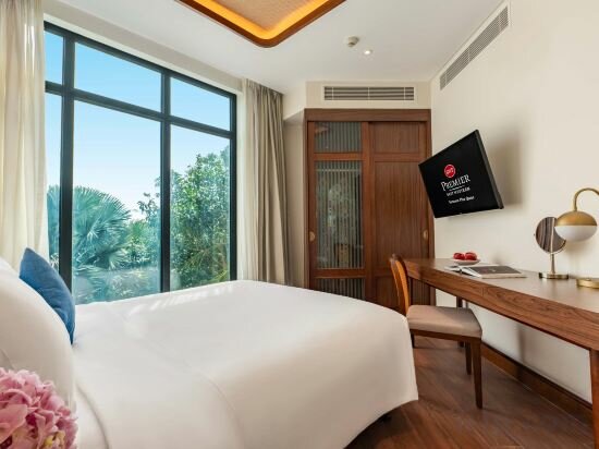 Grande Suite 3-Bedrooms Garden View