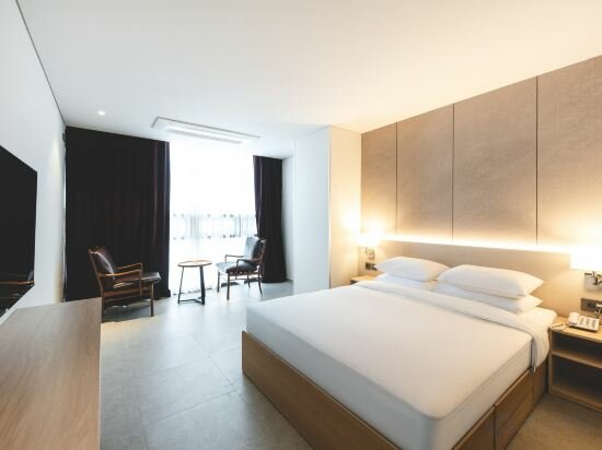 Deluxe Double (Half Ocean View) (Pets Not Allowed)