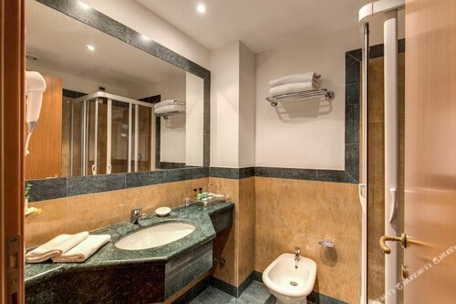 Трехместный номер в Impero Hotel