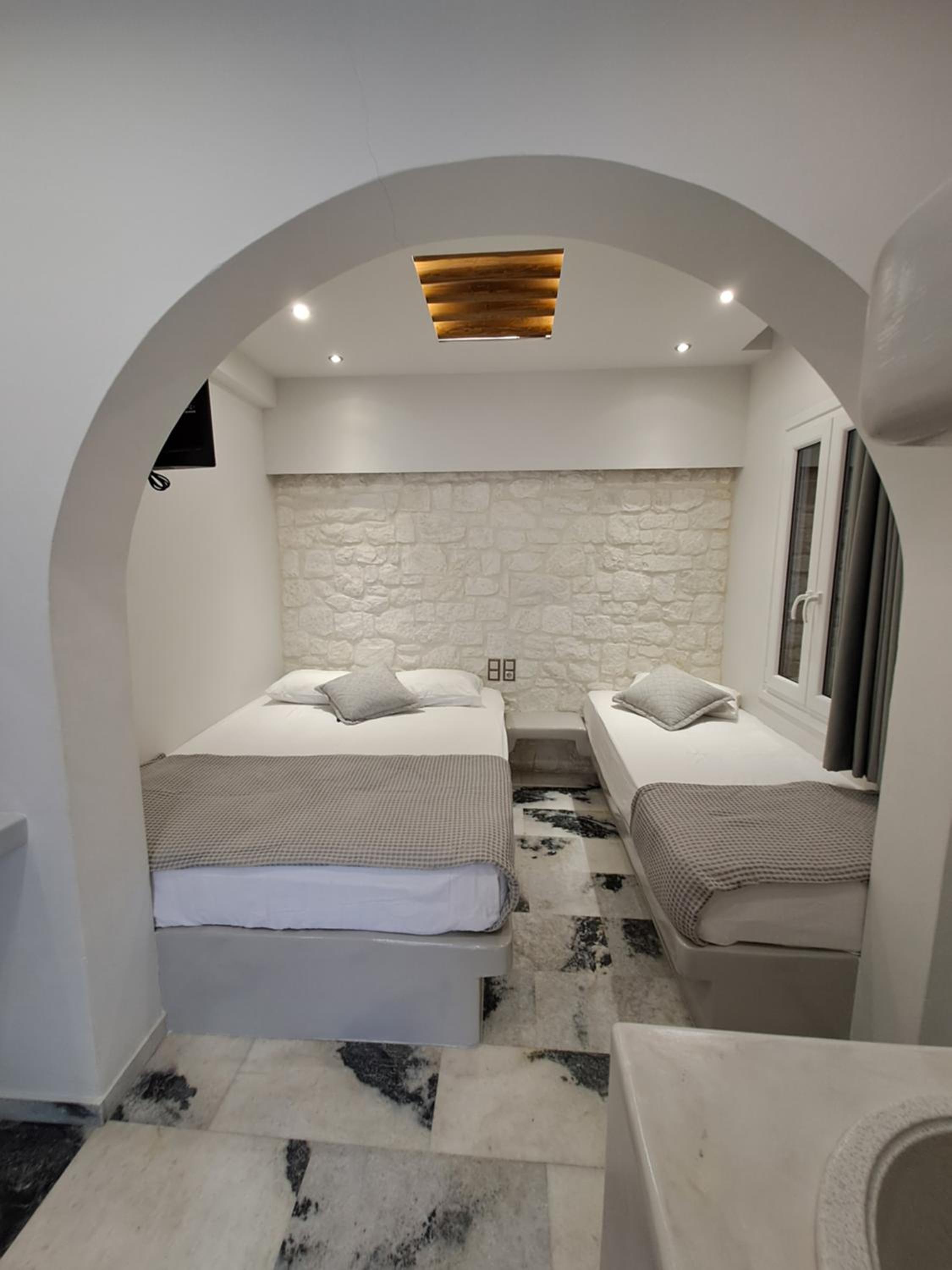 Deluxe Double Room with Shower