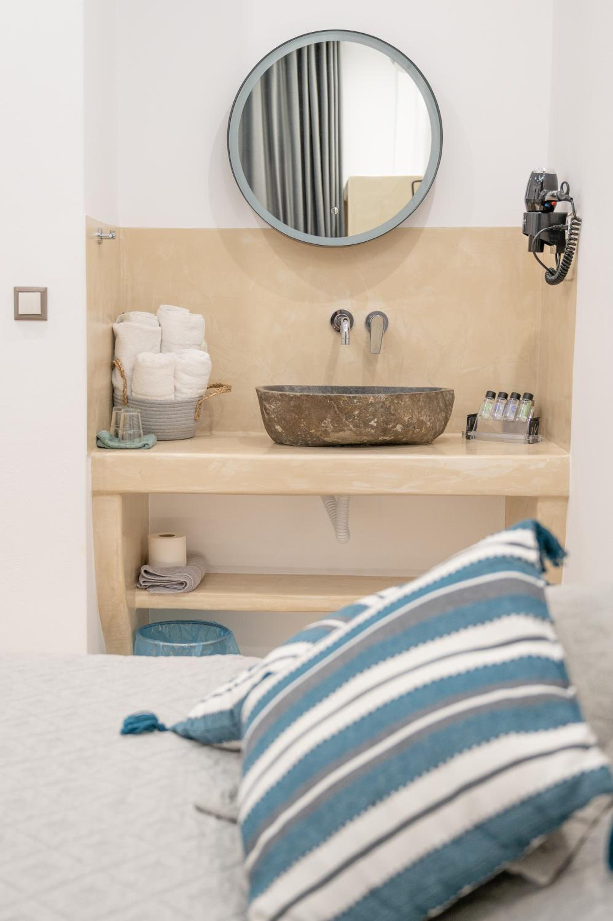 Deluxe Double Room with Shower