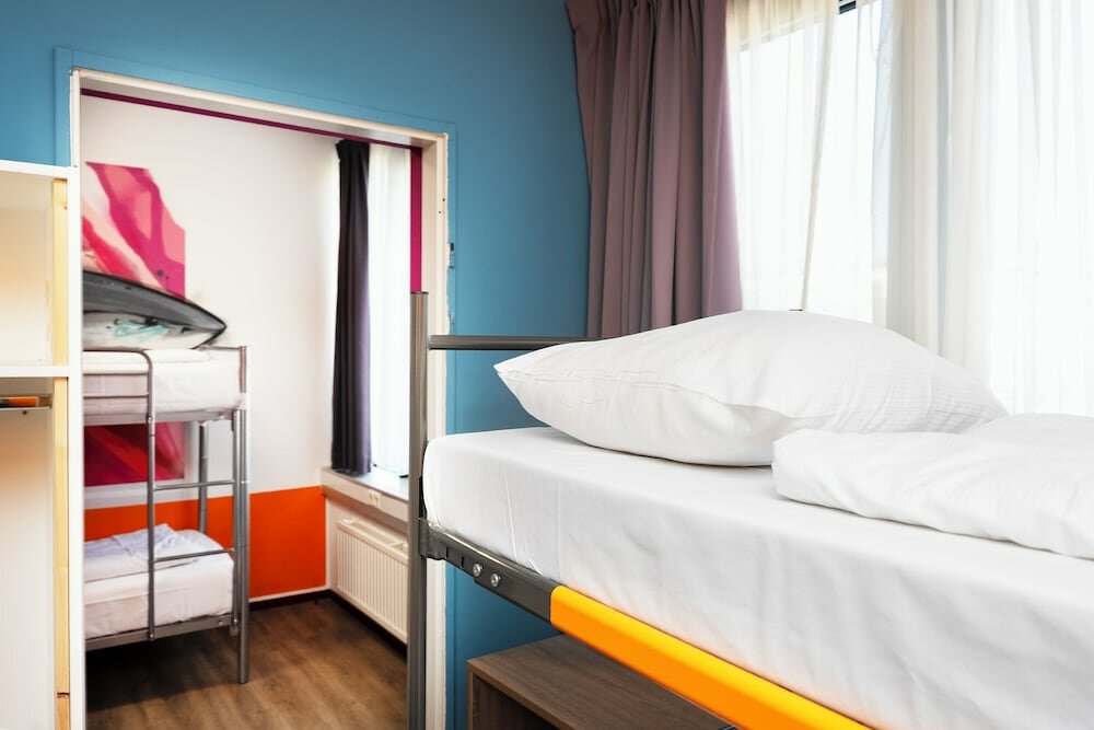 Family Room, 2 Bedrooms