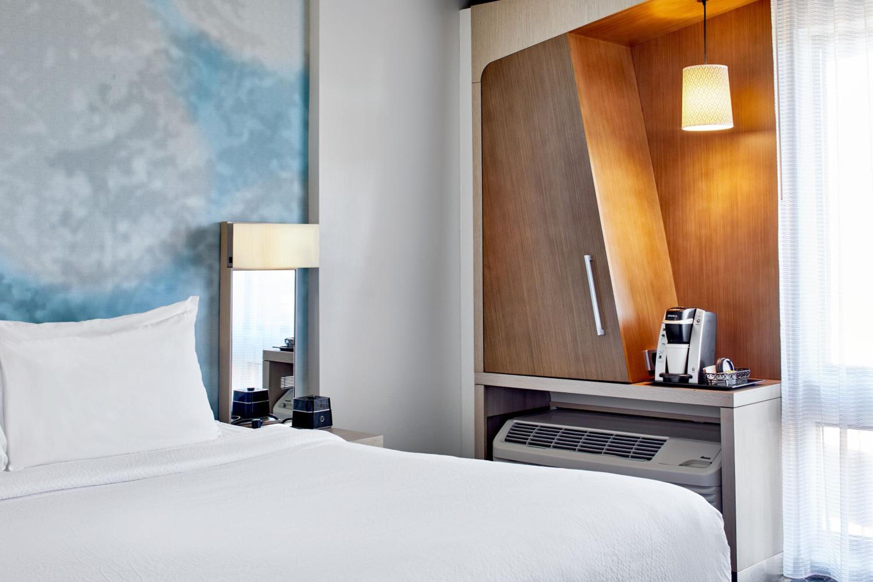 King Room with Sofa Bed - Hearing Accessible