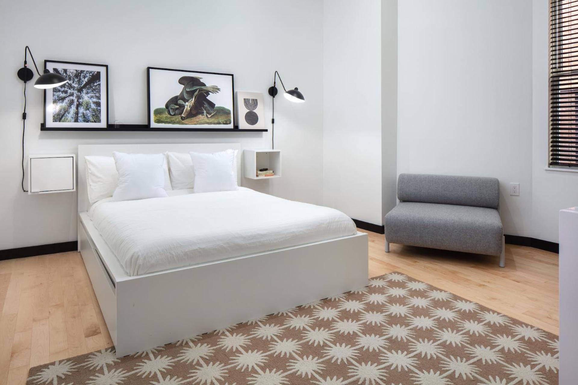 Accessible Queen Room (Self Check-in with Virtual Front Desk)