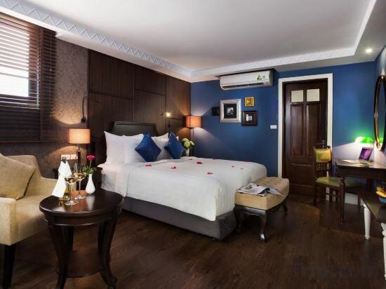 Premium Queen Room With Window