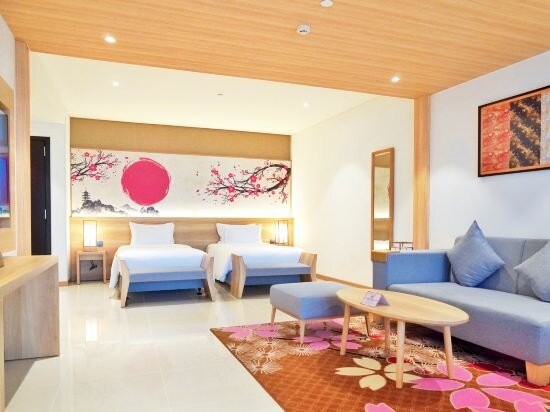 Premium Quadruple Panoramic Ocean View