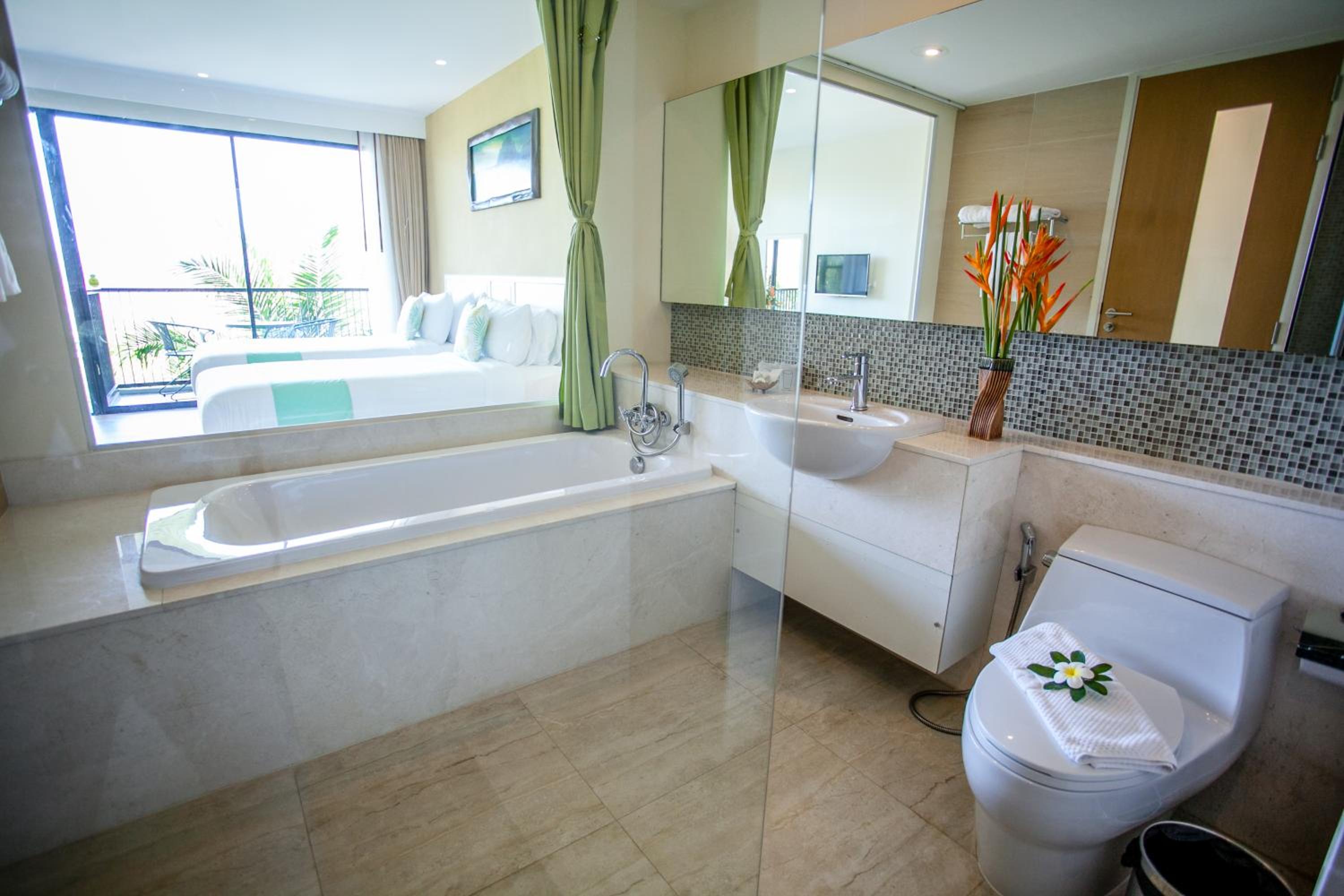 Deluxe Sea Town View